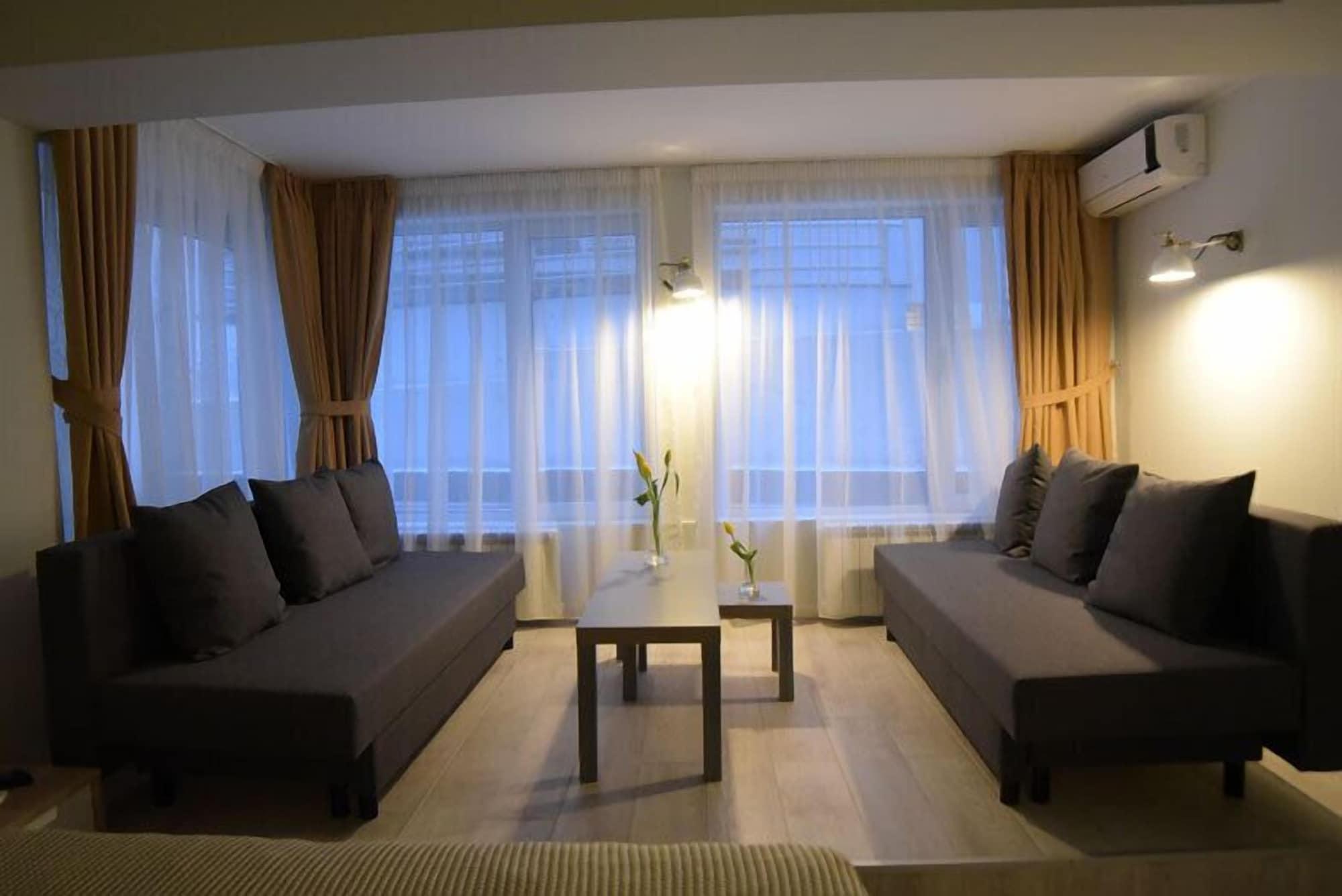 Garni House 46 Plus Белград Екстериор снимка
